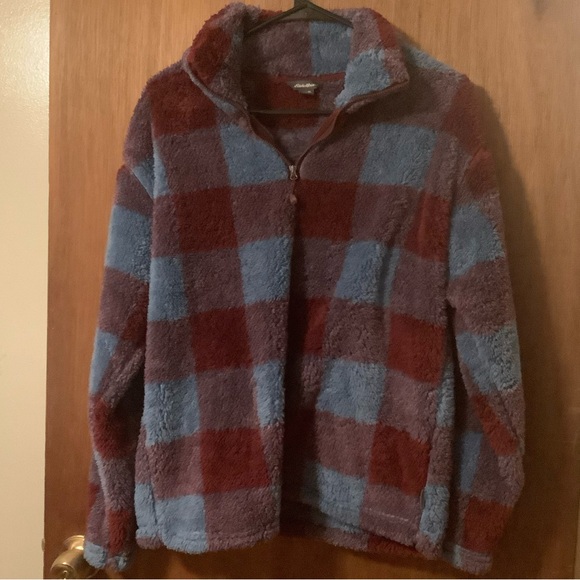 Eddie Bauer plush sweater M - Picture 1 of 16
